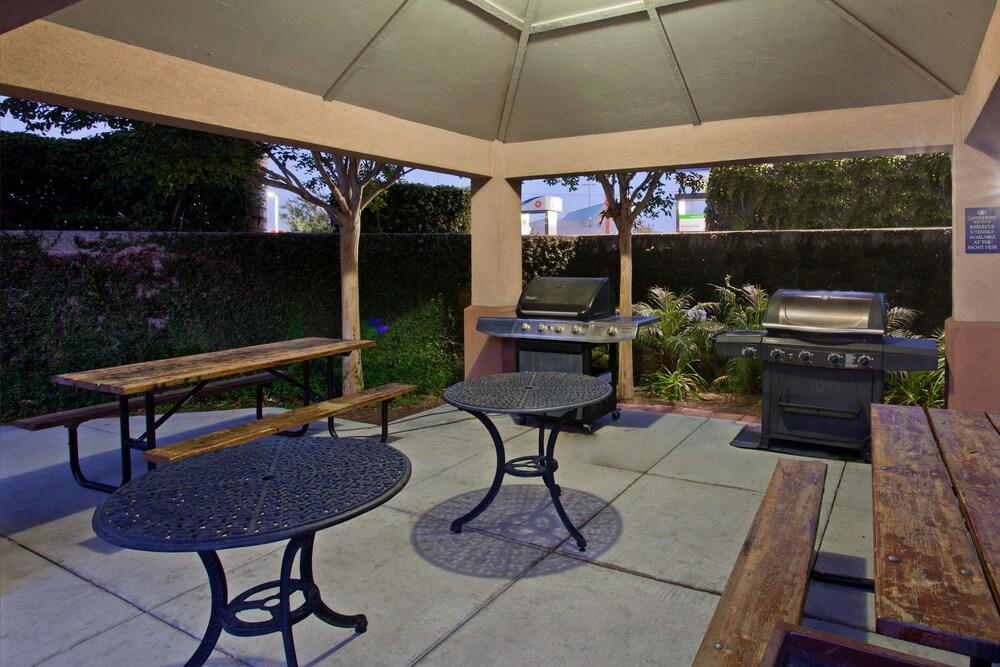 Sonesta Simply Suites Anaheim Garden Grove Exterior foto